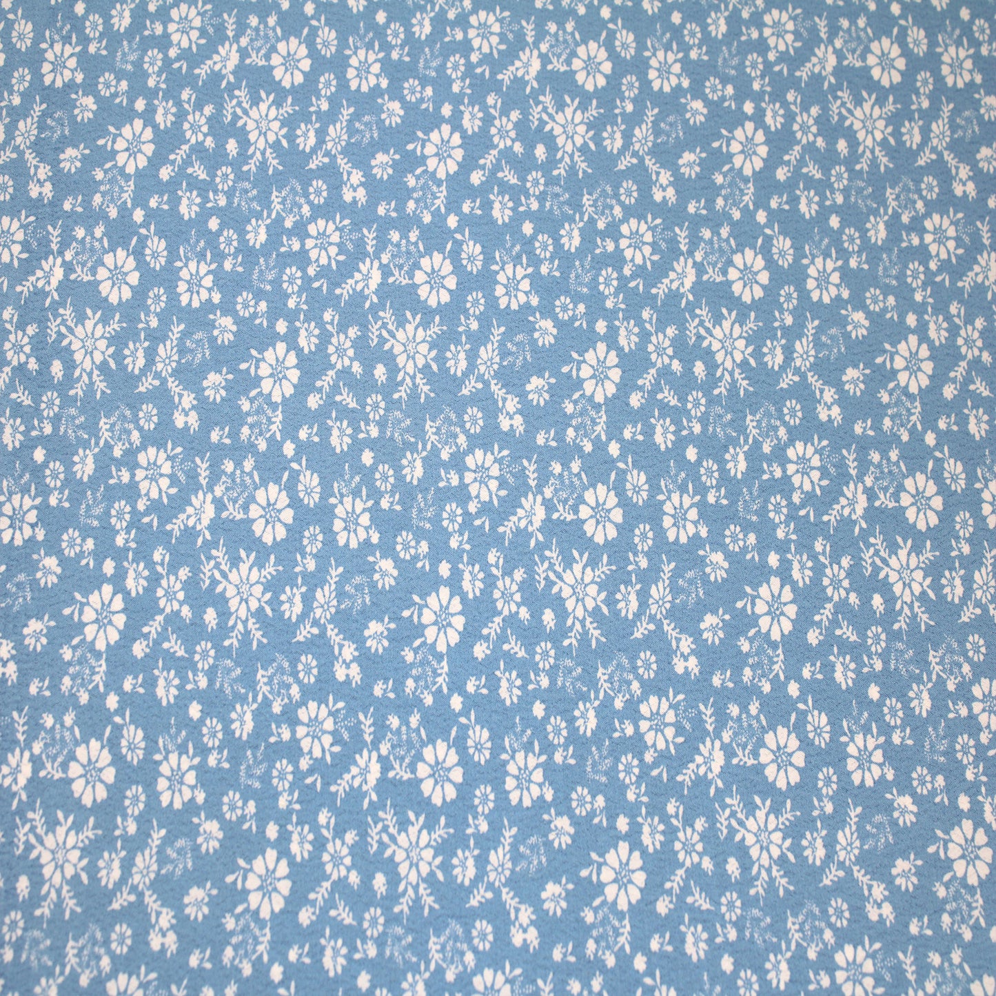 P-1829-754-EGGSHELL-BLUE-OFFWHITE