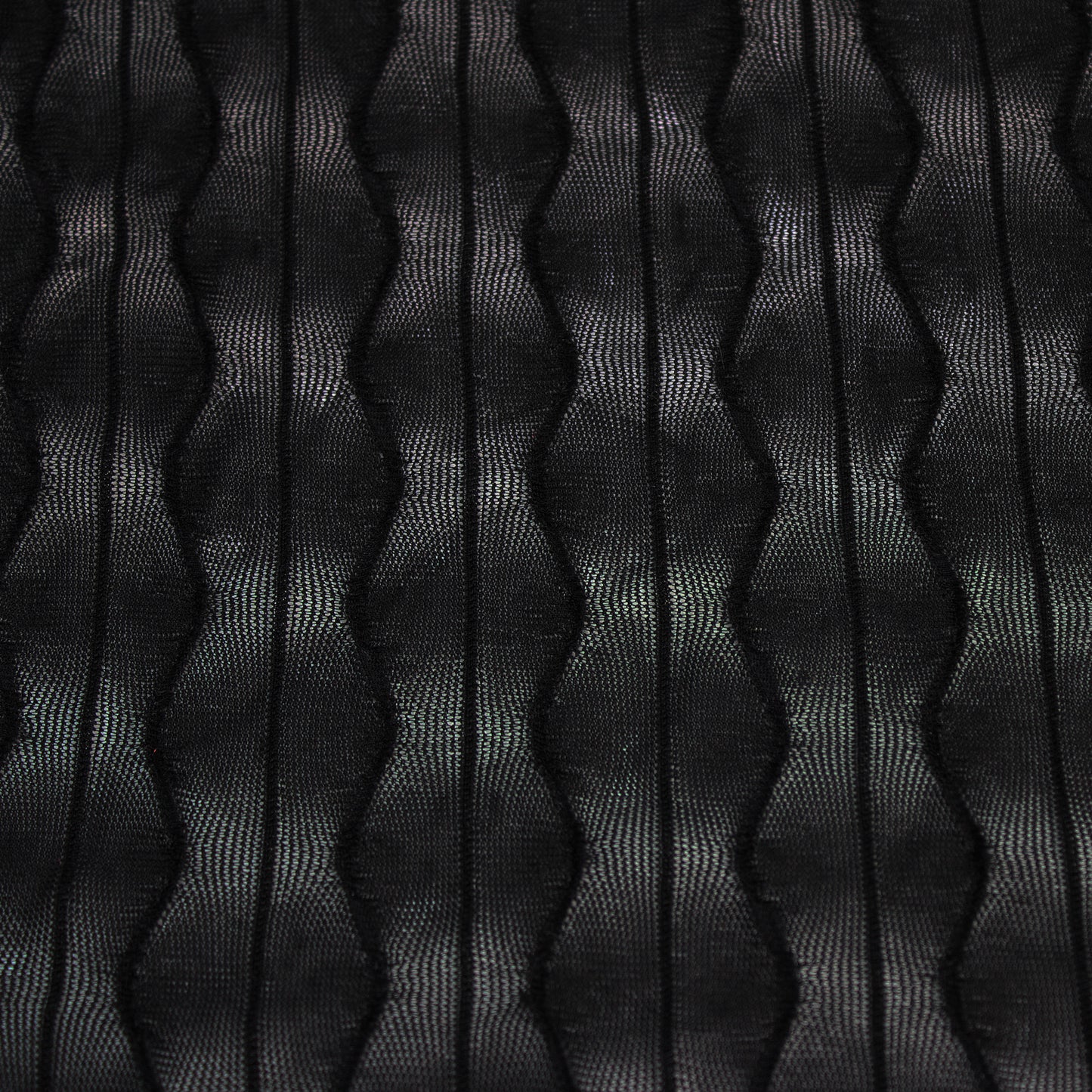 BLACK MESH ZIGZAG DESIGN