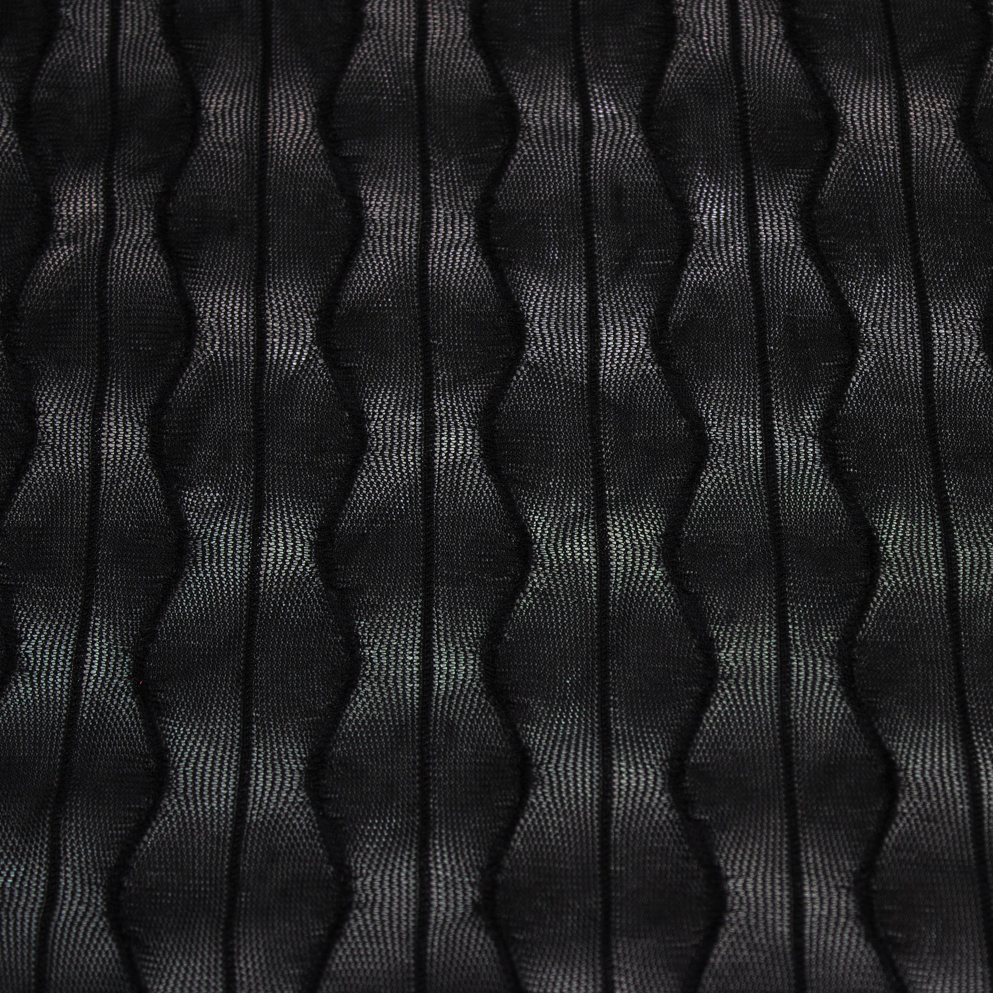 BLACK MESH ZIGZAG DESIGN