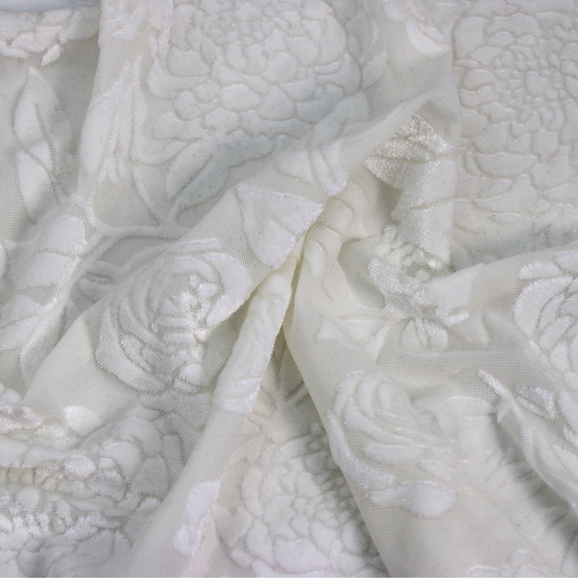 P-613-VELVET-OFFWHITE